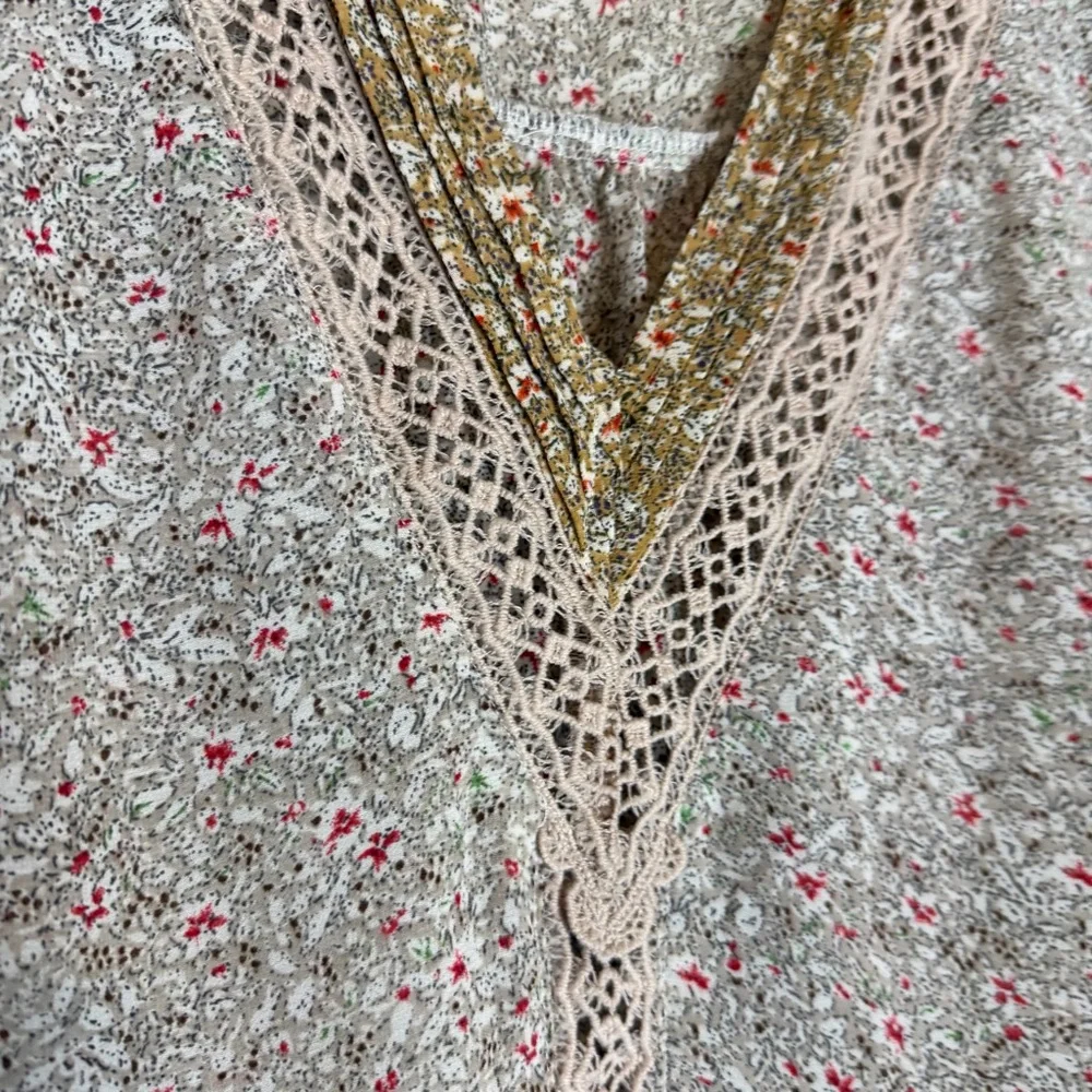 POL Boho Mixed Print Lace Trim Sleeveless Tunic Top - Picture 6 of 10